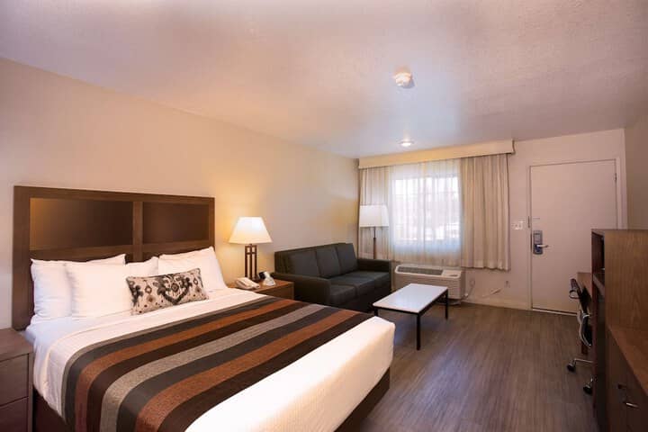 Room 10 of 22