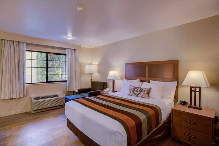 Room 4 of 22